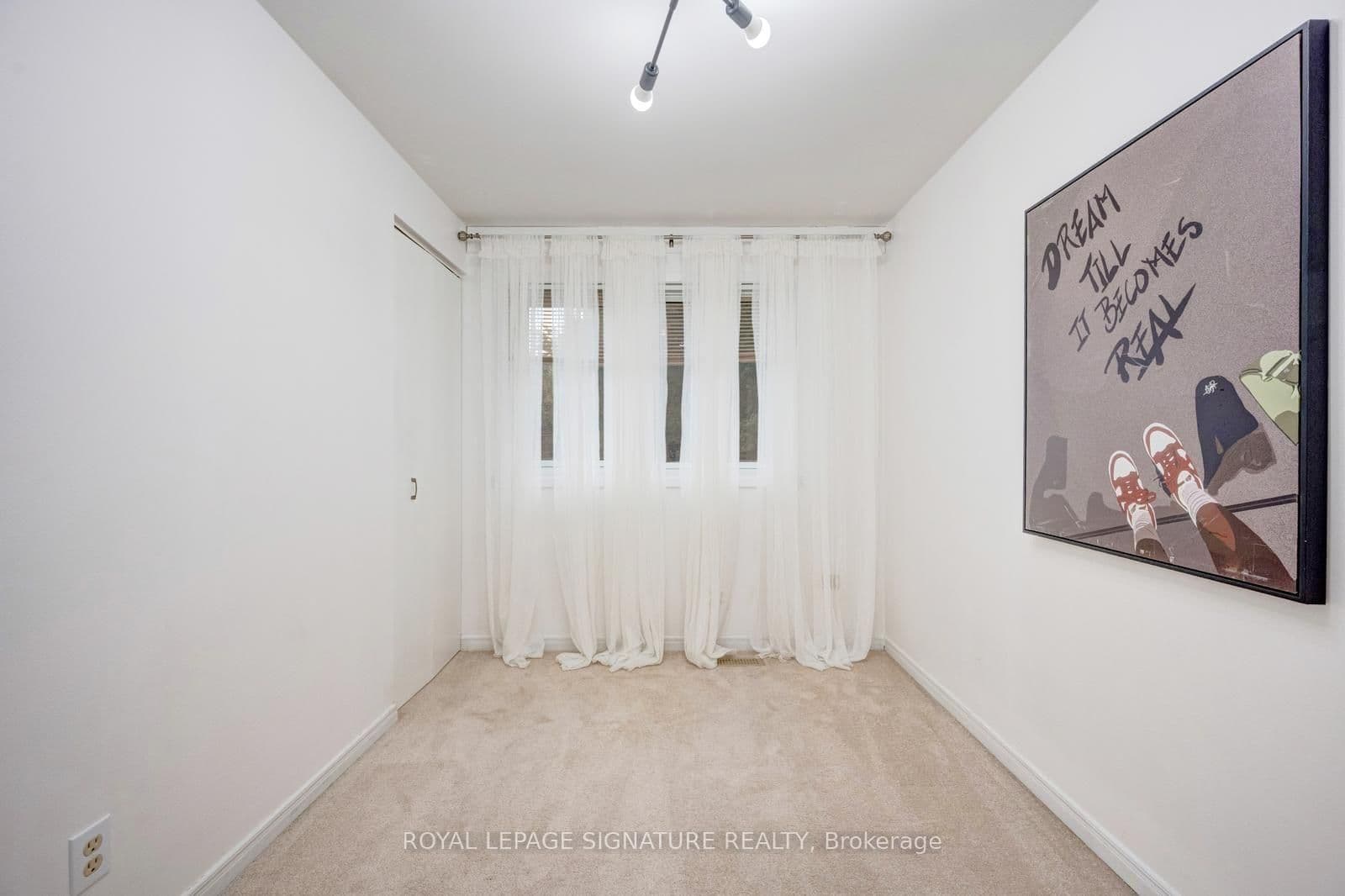 77 McCraney Street W thumbnail 27