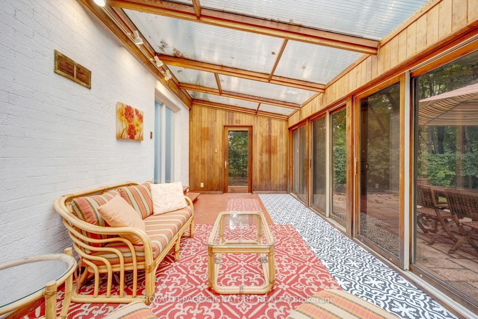 77 McCraney Street W thumbnail 29