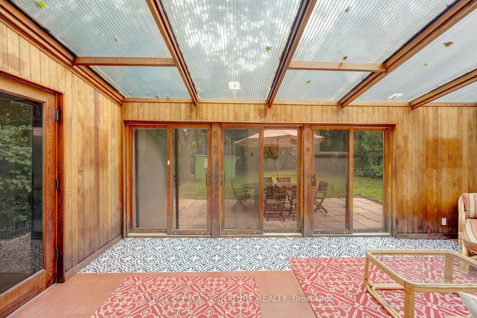 77 McCraney Street W thumbnail 33