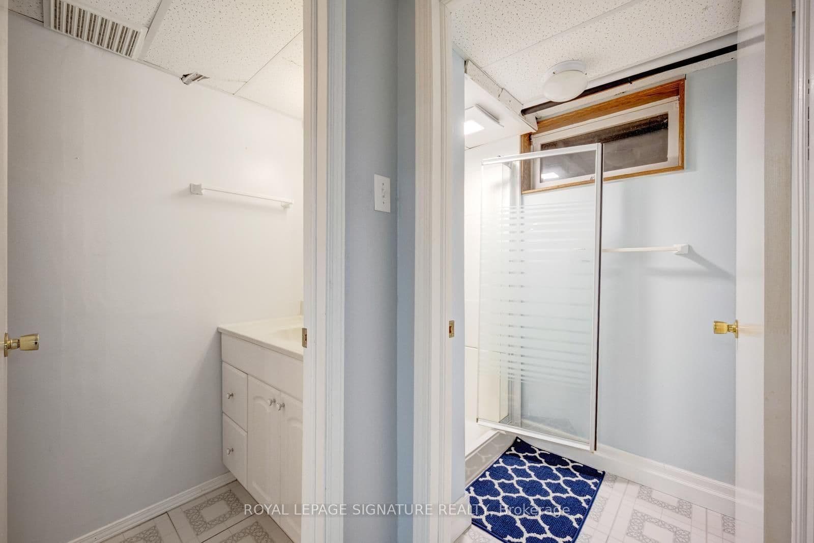 77 McCraney Street W thumbnail 43