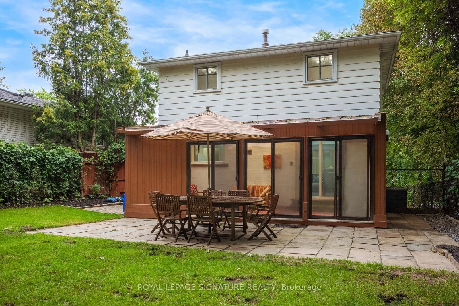 77 McCraney Street W thumbnail 47