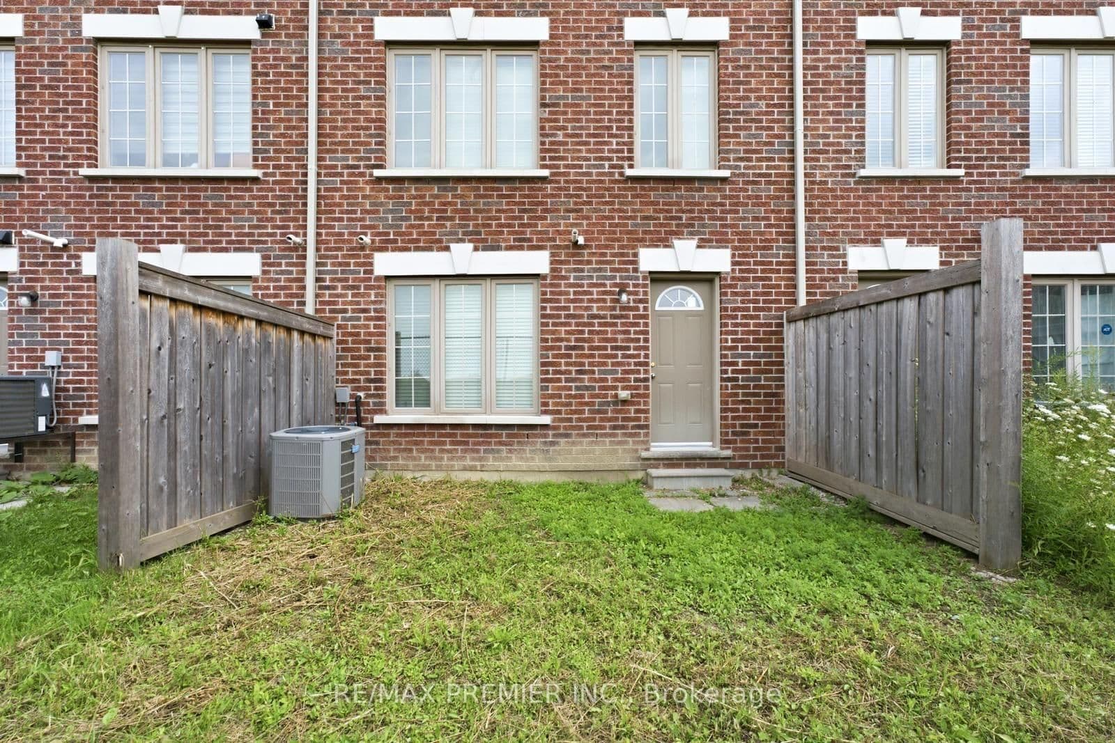 32 Shiff Crescent thumbnail 22