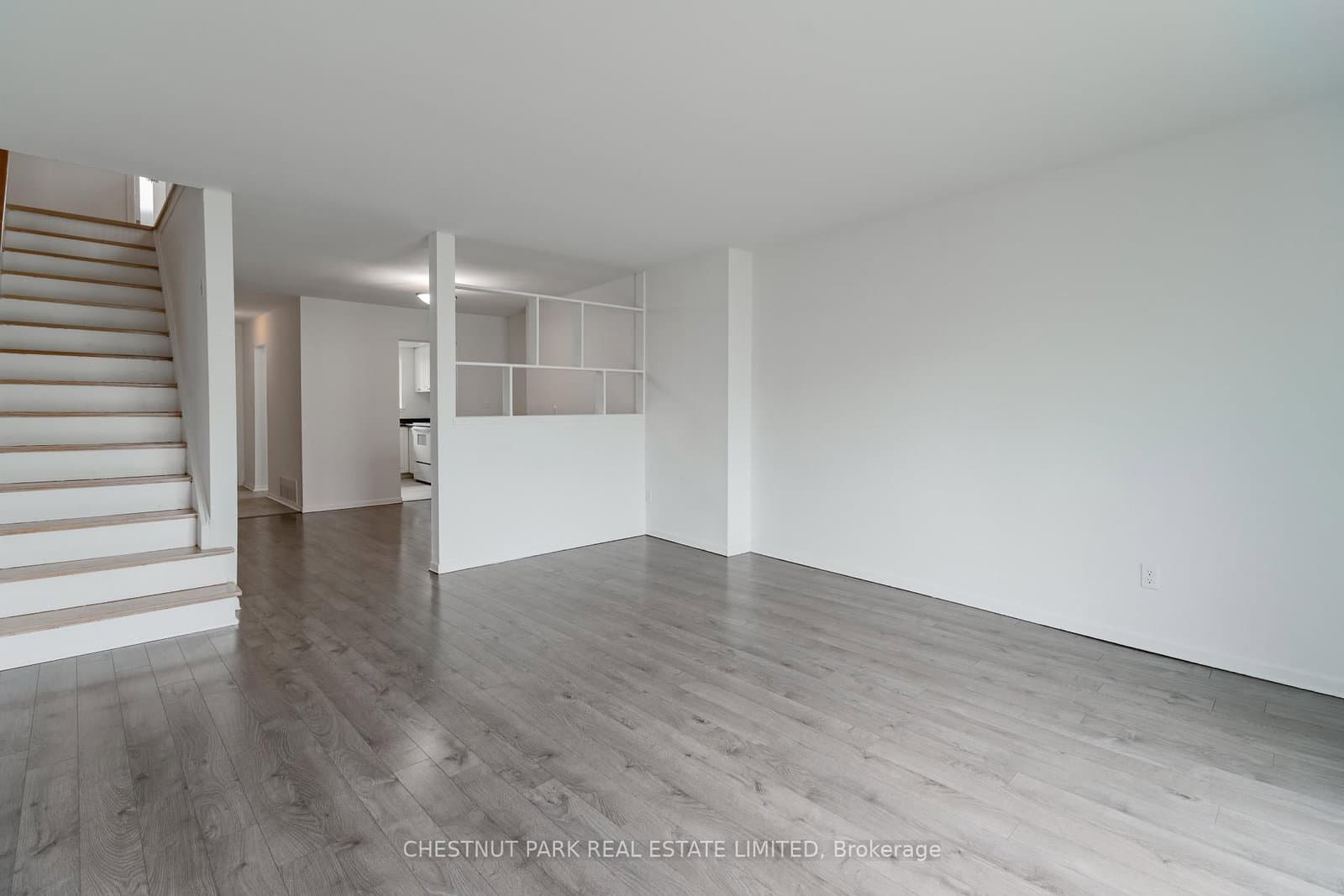44 ROMFIELD Drive, Unit 12 thumbnail 16