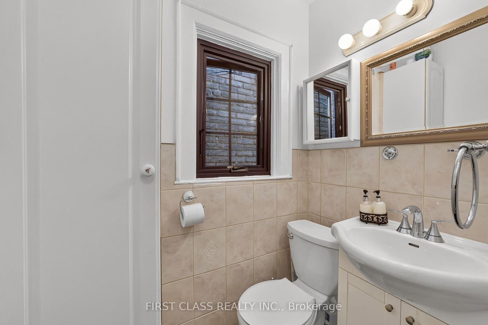 150 Caledonia Road thumbnail 14