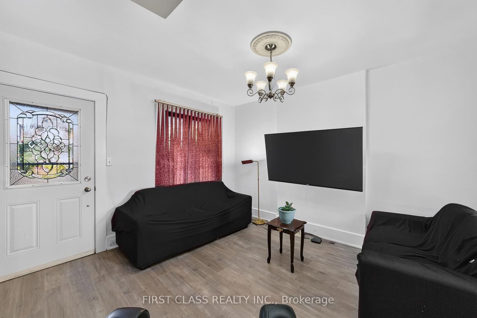 150 Caledonia Road thumbnail 9