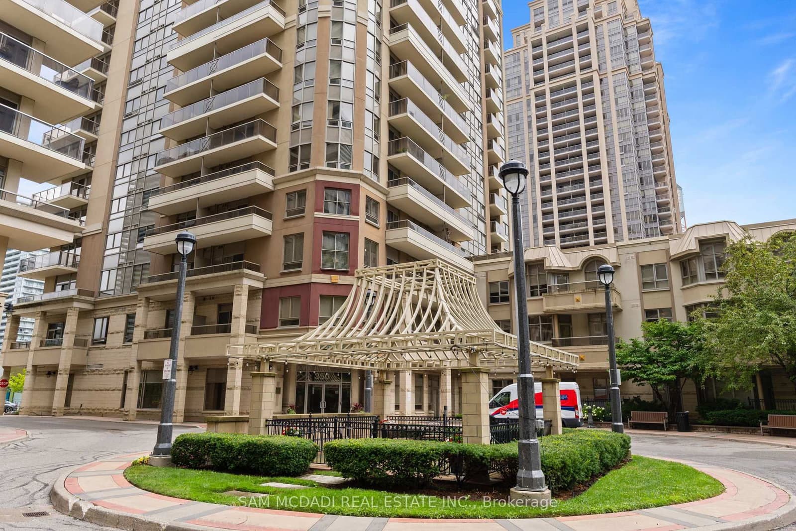 350 Princess Royal Drive, Unit 1107 thumbnail 2