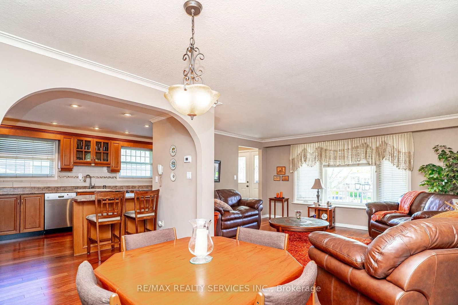 87 Ambleside Drive thumbnail 10