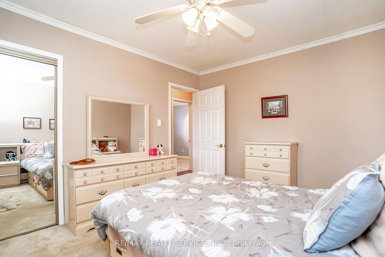 87 Ambleside Drive thumbnail 19