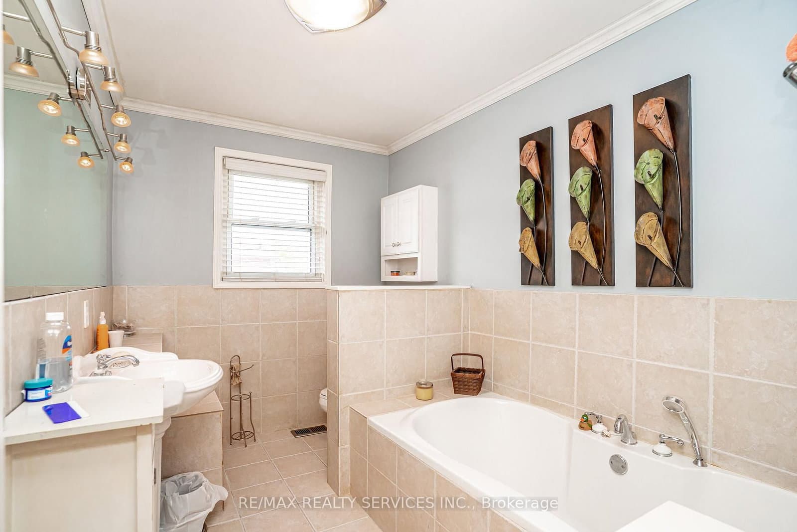 87 Ambleside Drive thumbnail 24