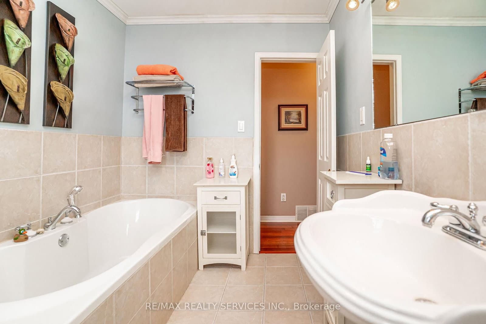87 Ambleside Drive thumbnail 25