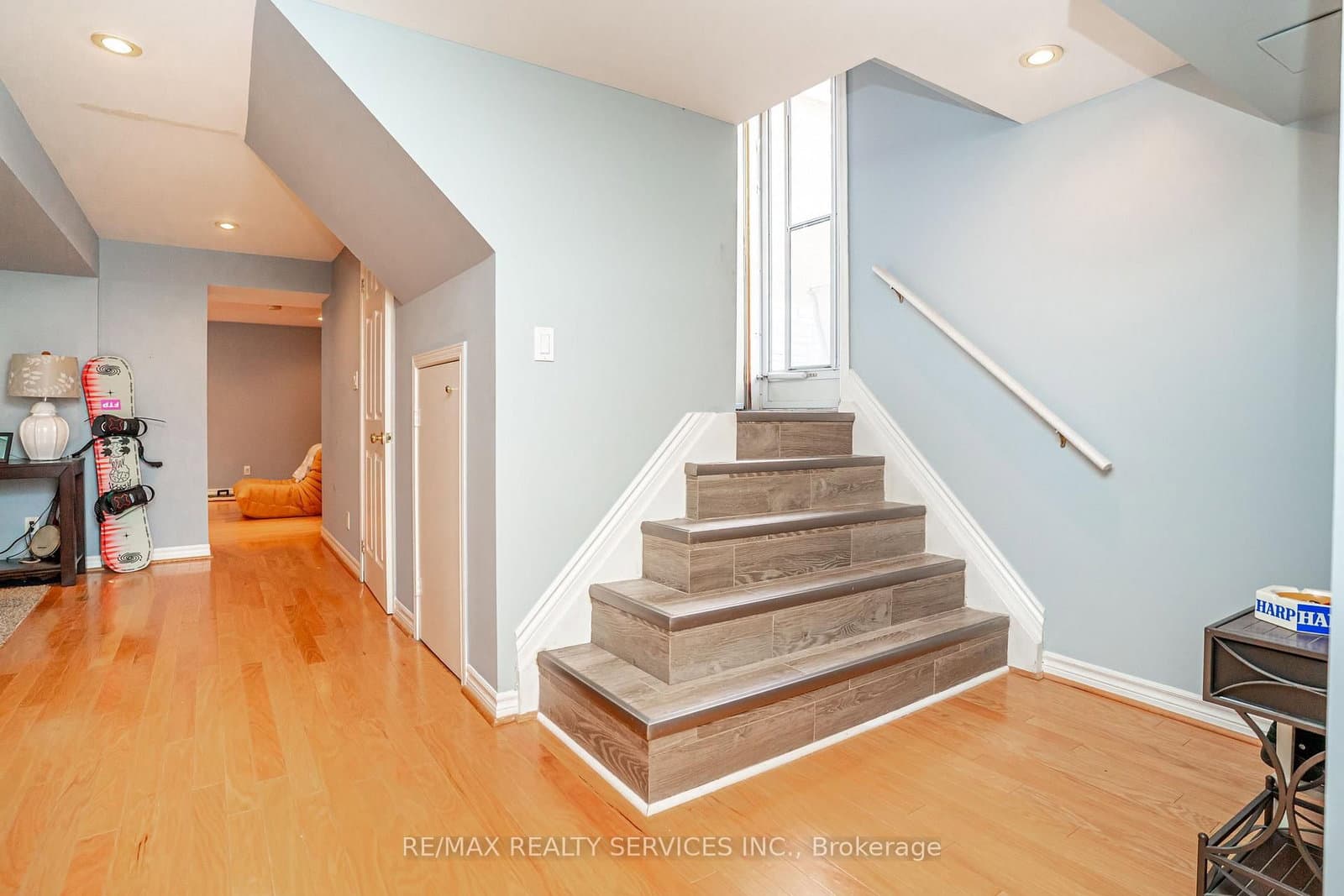 87 Ambleside Drive thumbnail 26