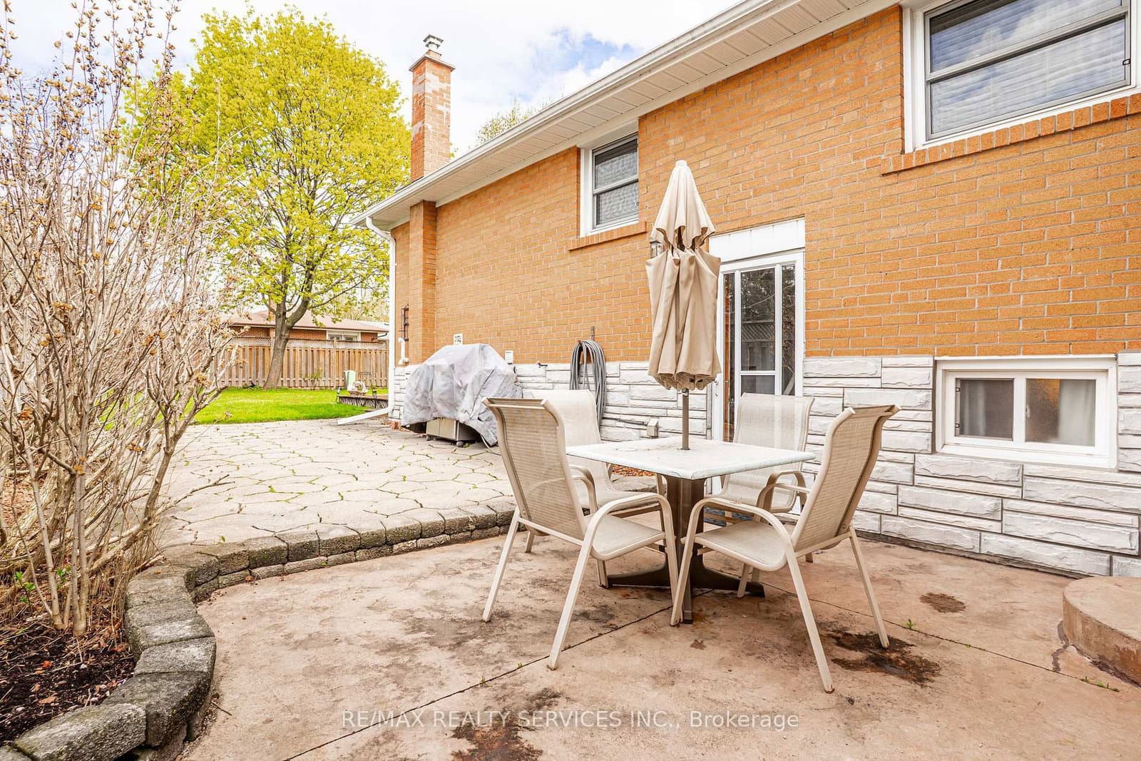 87 Ambleside Drive thumbnail 33