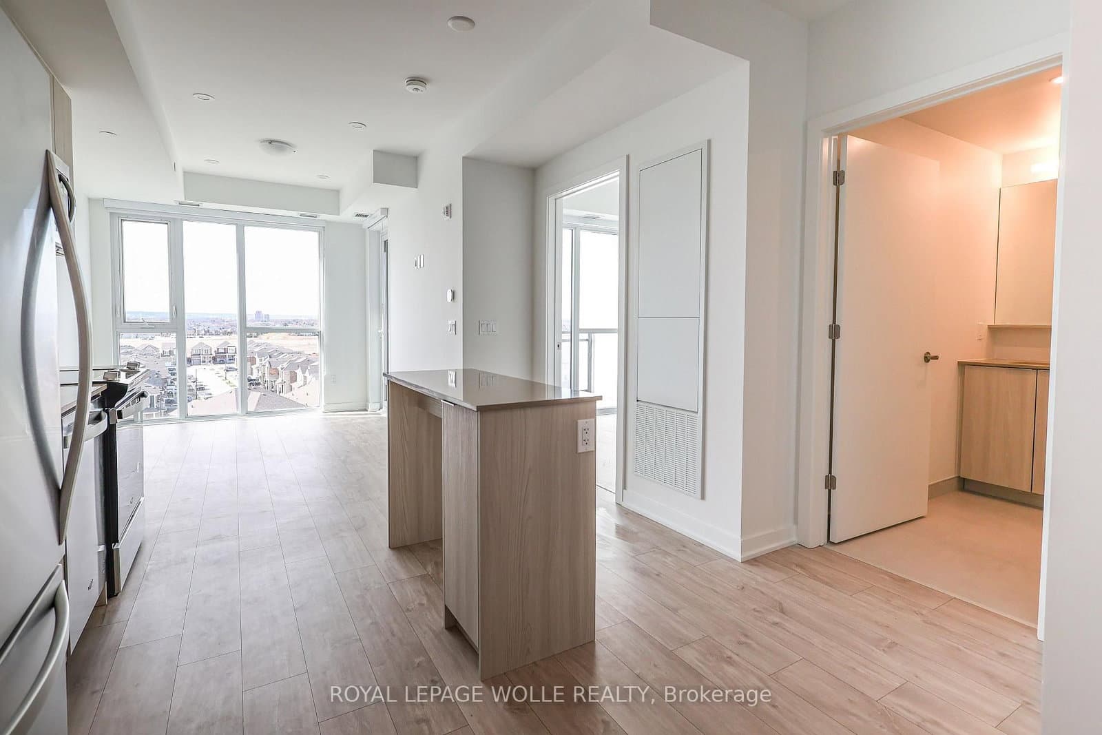 770 Whitlock Avenue, Unit 703 thumbnail 2