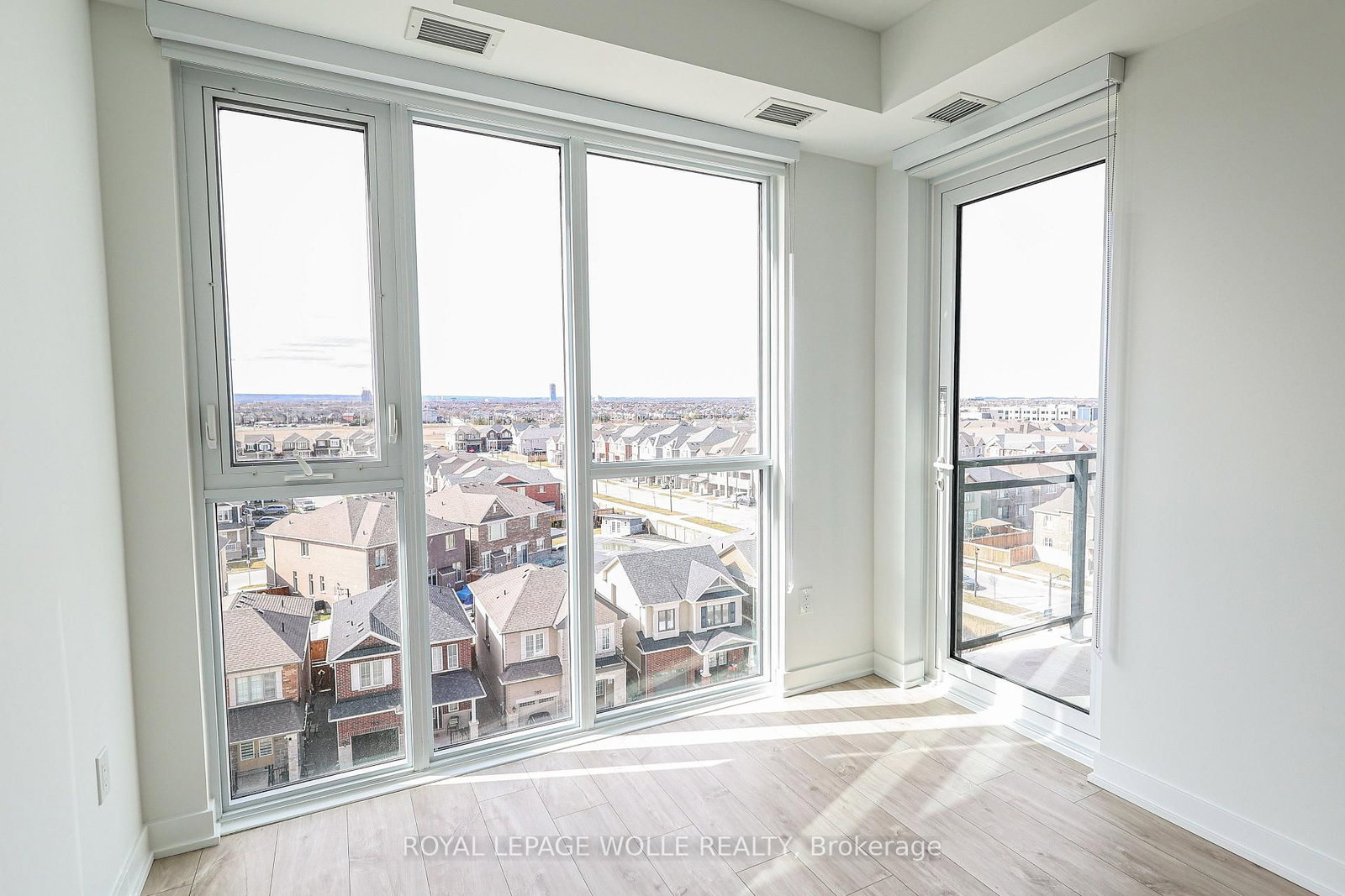770 Whitlock Avenue, Unit 703 thumbnail 6
