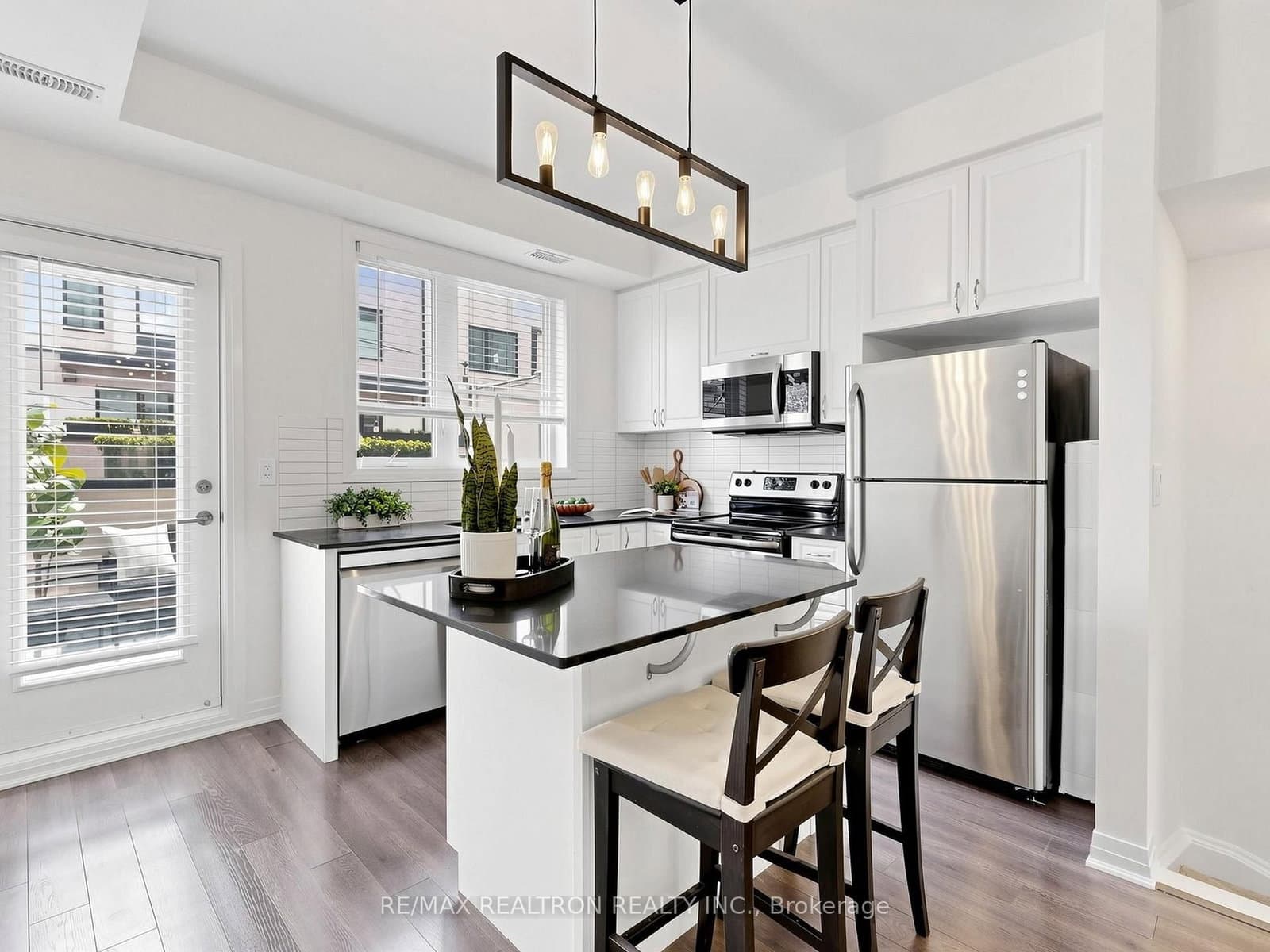 65 Thomas Mullholand Drive, Unit 6 thumbnail 11