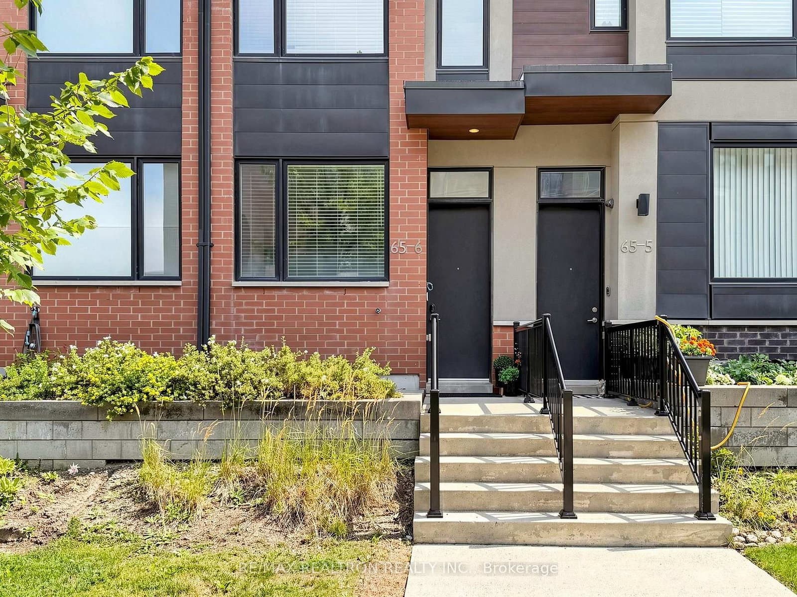 65 Thomas Mullholand Drive, Unit 6 thumbnail 2