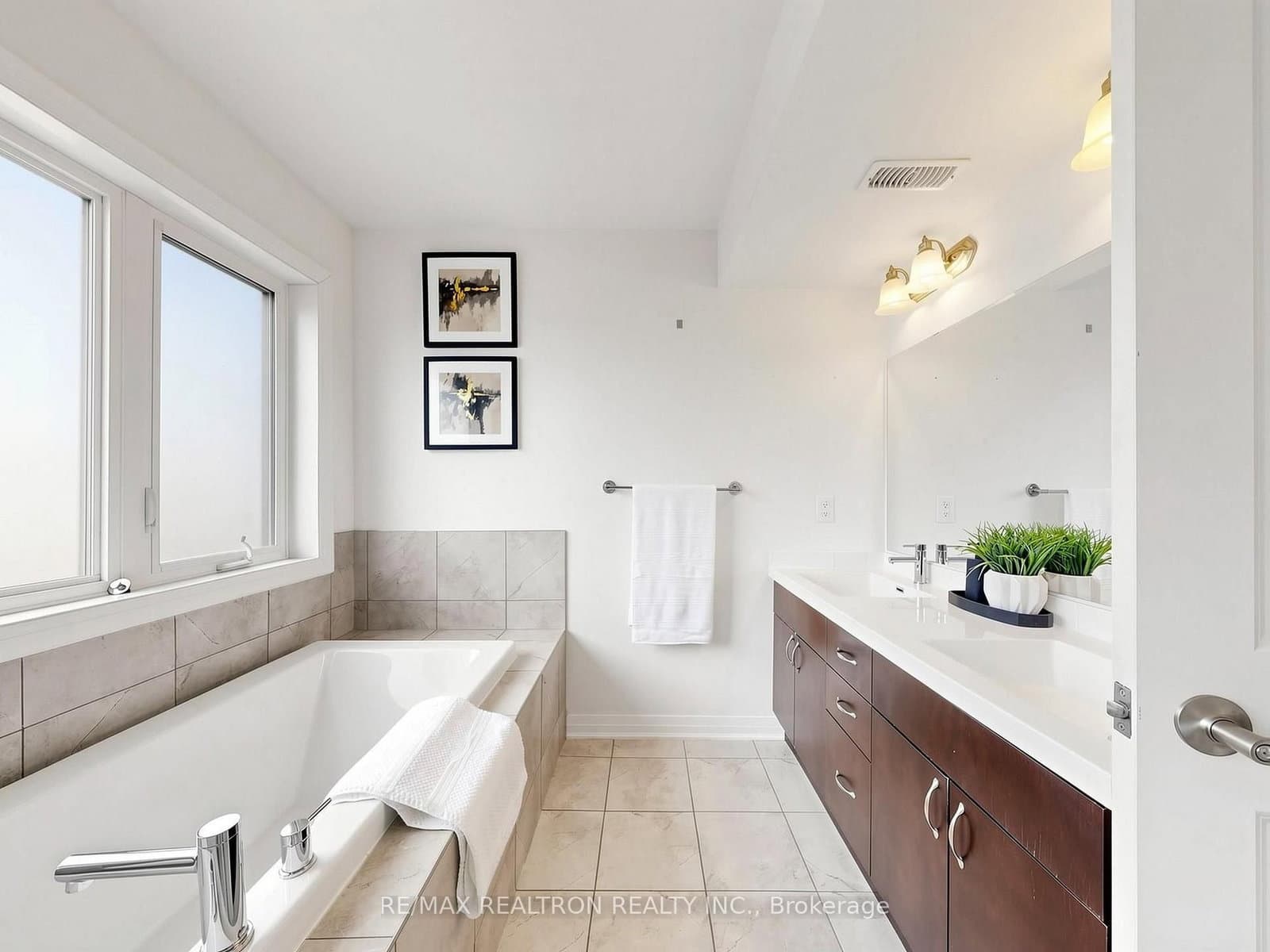 65 Thomas Mullholand Drive, Unit 6 thumbnail 29