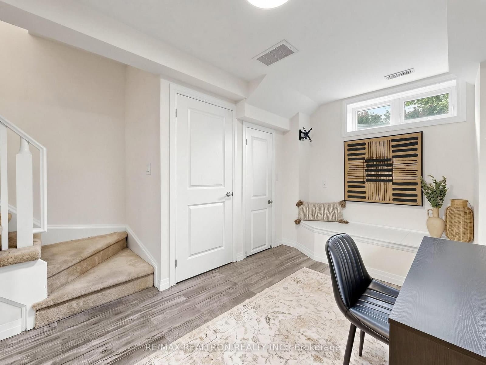 65 Thomas Mullholand Drive, Unit 6 thumbnail 32