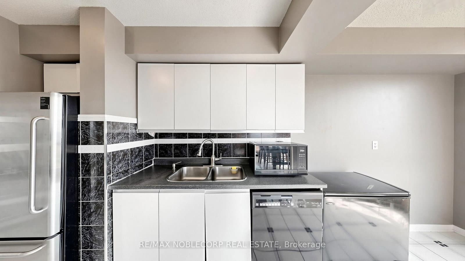 2901 Kipling Avenue, Unit 804 thumbnail 23