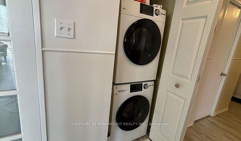 61 Markbrook Lane, Unit 112 thumbnail 13