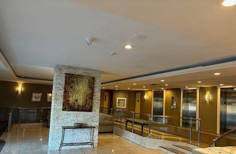 61 Markbrook Lane, Unit 112 thumbnail 2