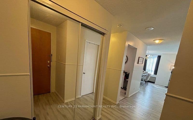 61 Markbrook Lane, Unit 112 thumbnail 4