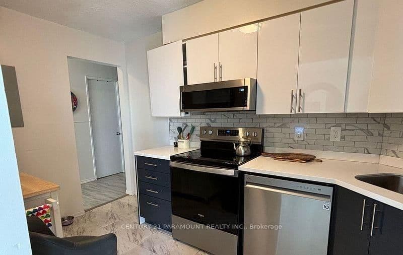 61 Markbrook Lane, Unit 112 thumbnail 9