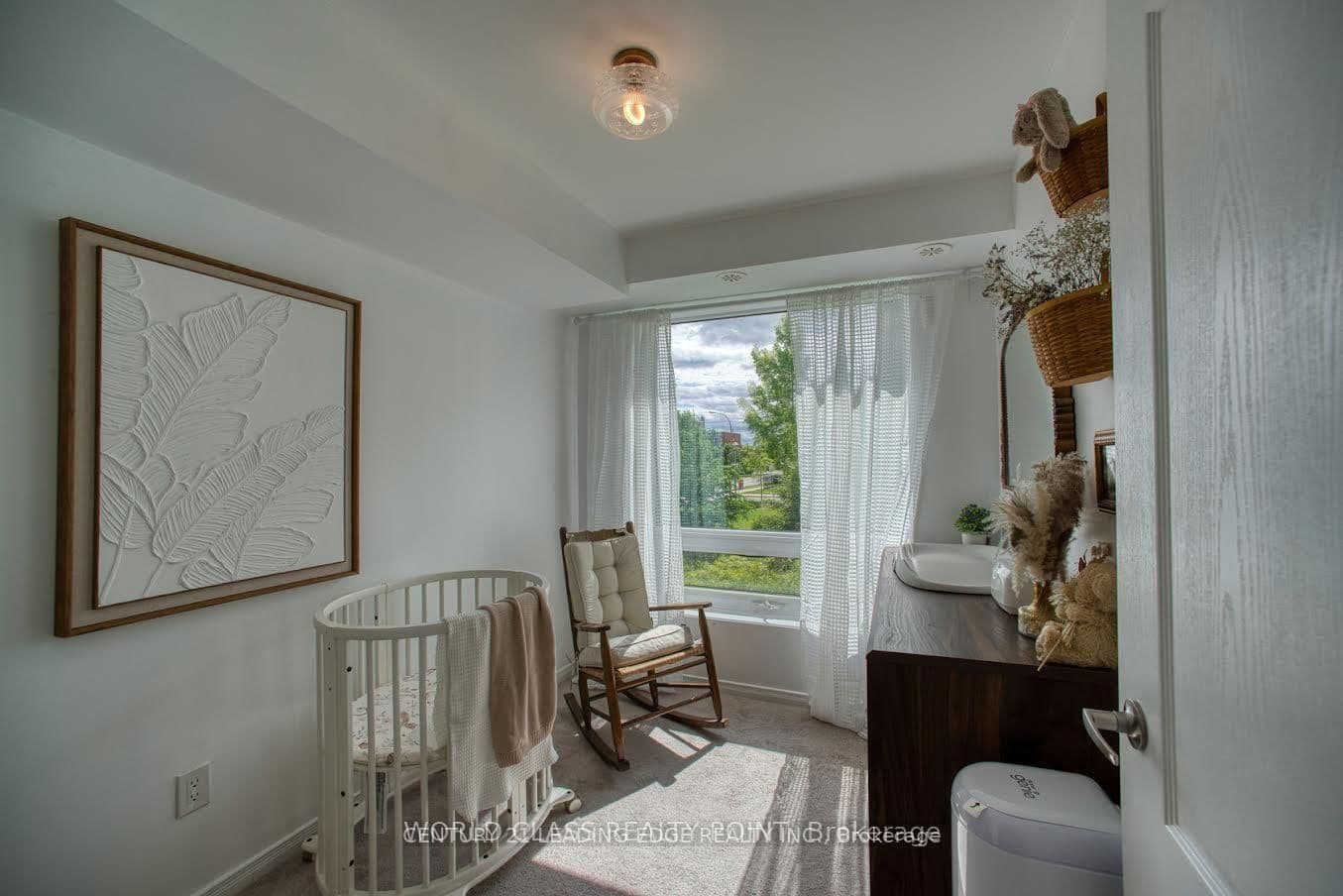 7 Applewood Lane E, Unit 221 thumbnail 7