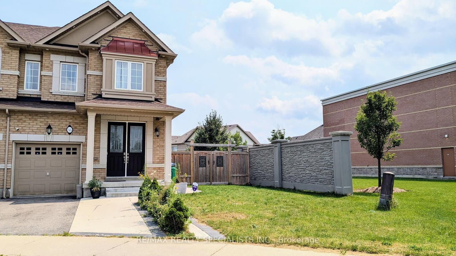 55 Dufay Road