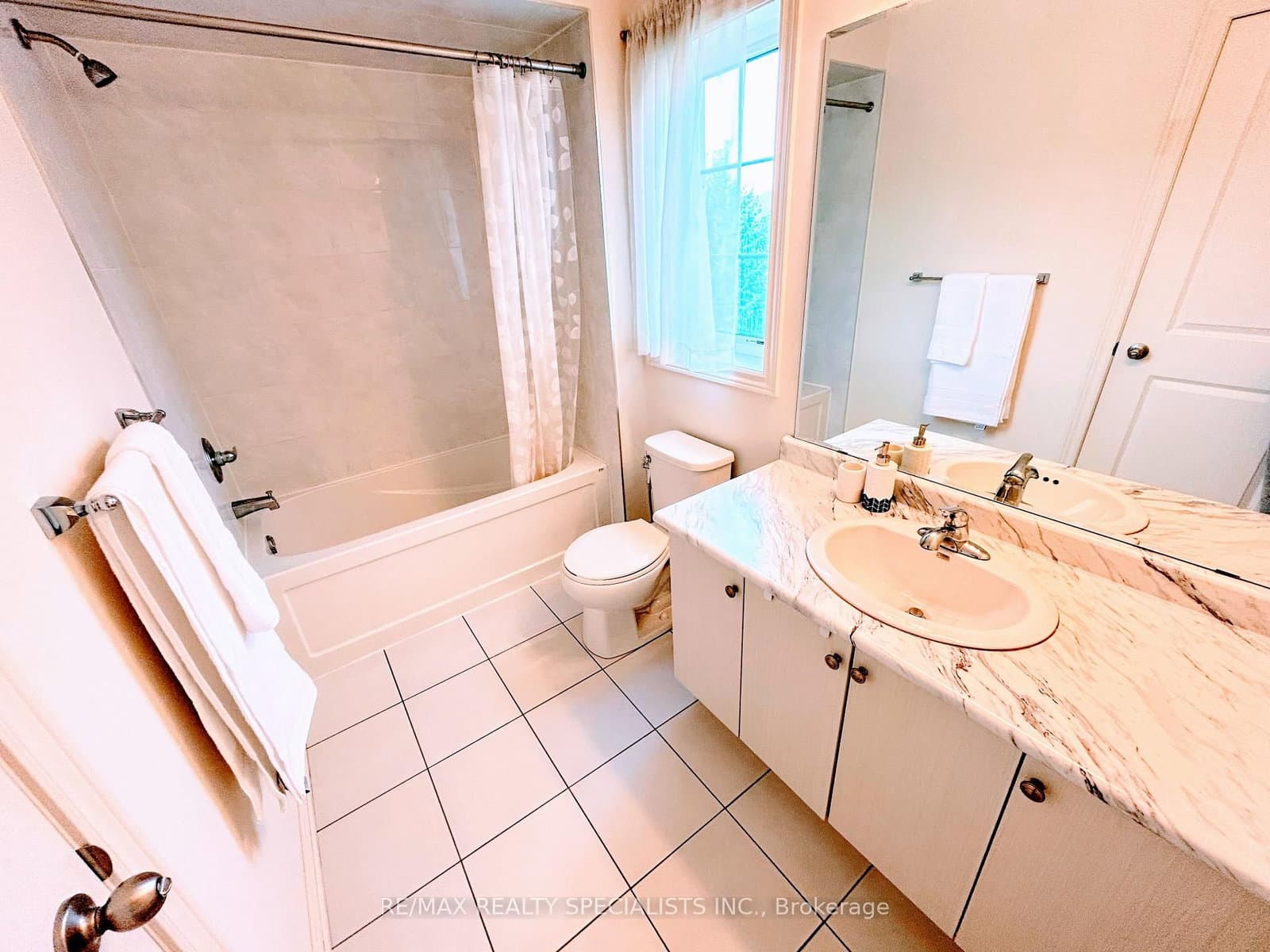 55 Dufay Road thumbnail 23