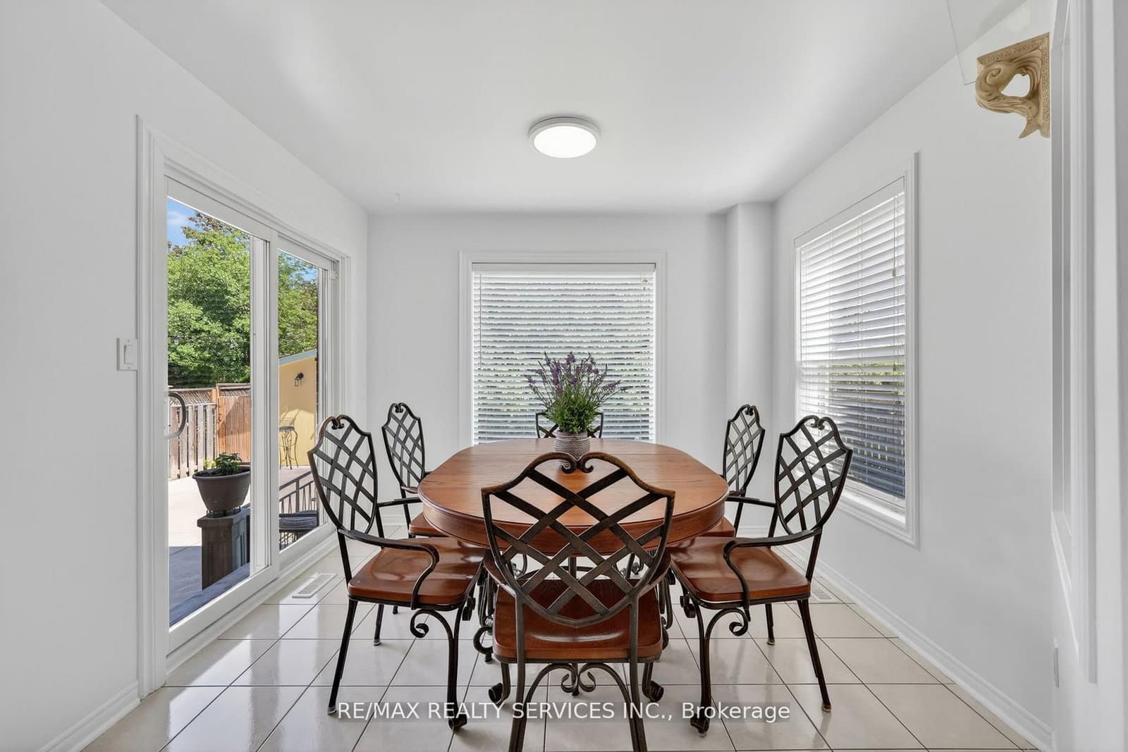 150 Royal Valley Drive thumbnail 11