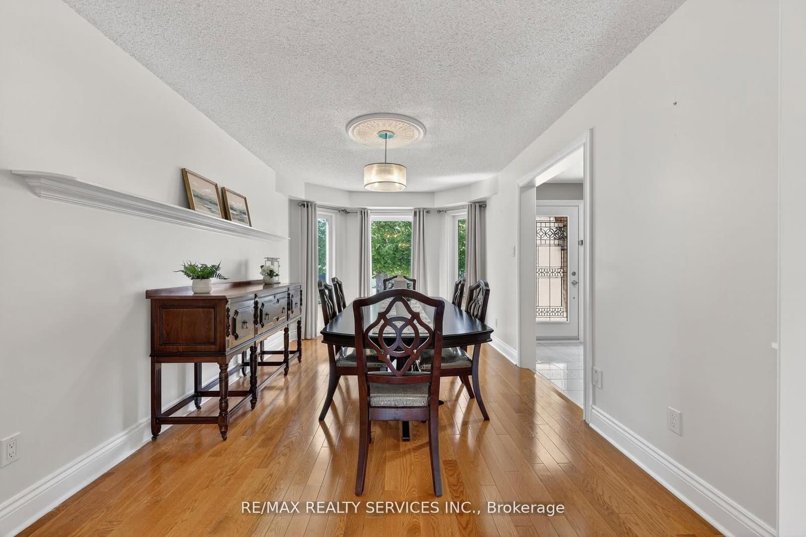 150 Royal Valley Drive thumbnail 15