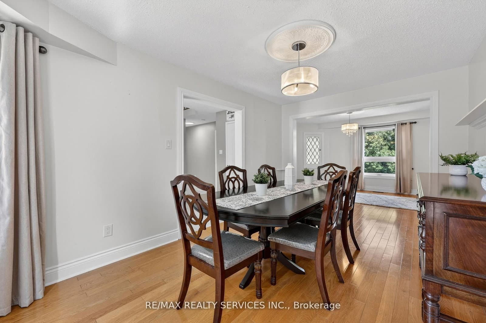 150 Royal Valley Drive thumbnail 16