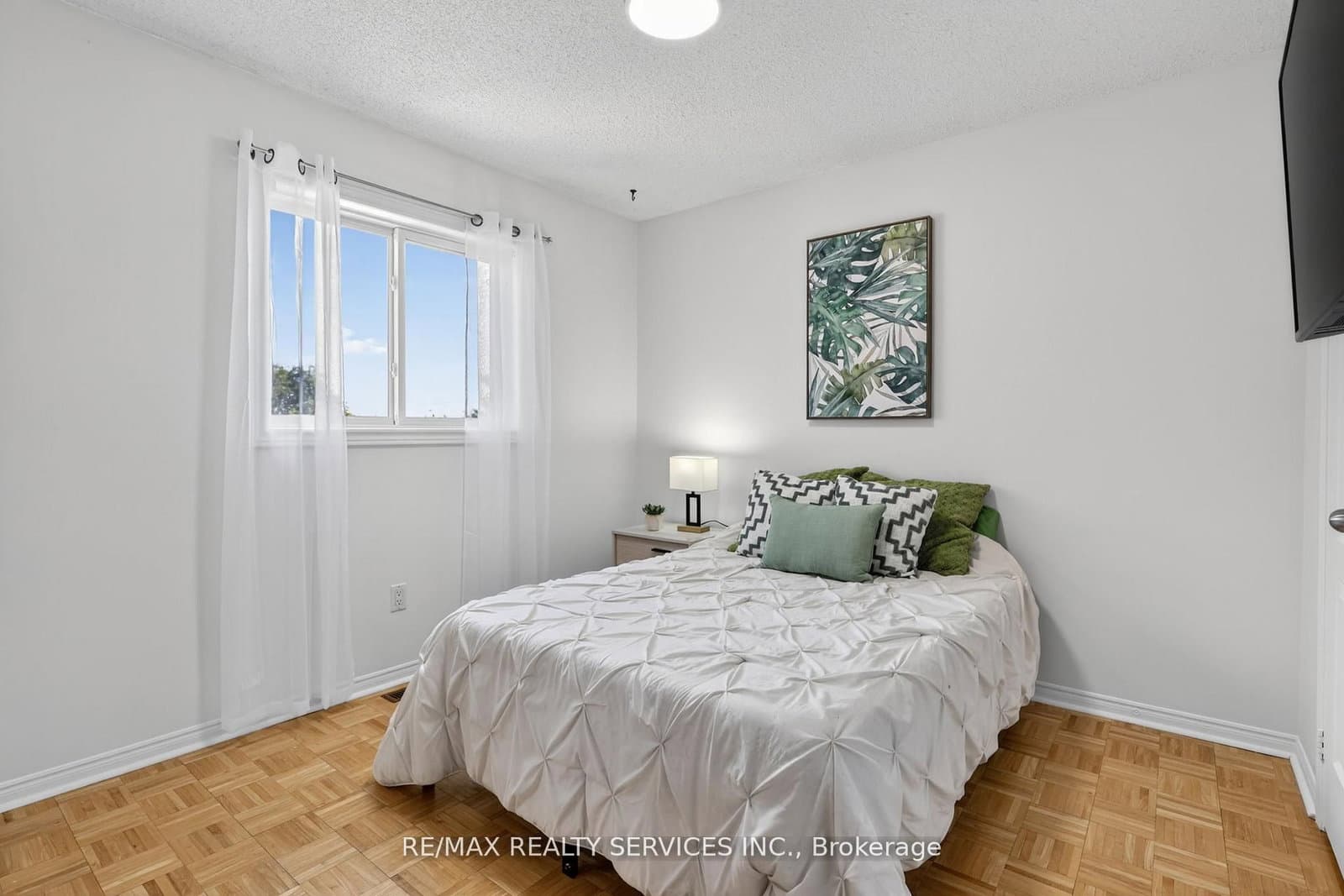 150 Royal Valley Drive thumbnail 26