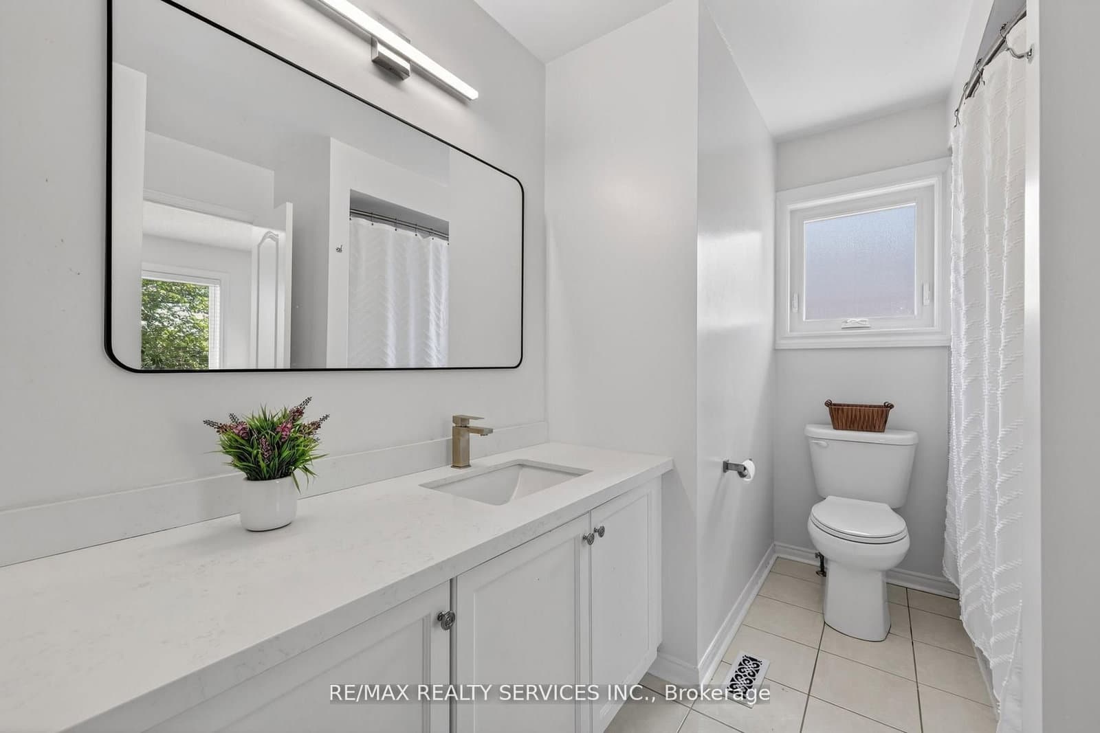 150 Royal Valley Drive thumbnail 28