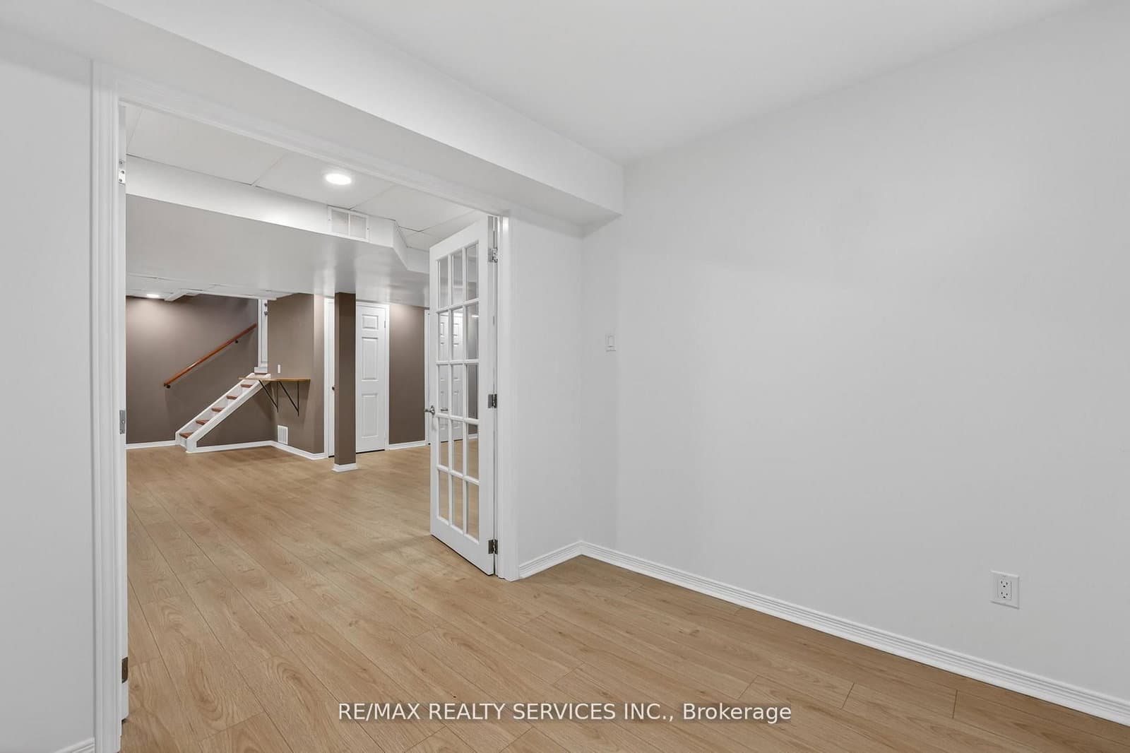 150 Royal Valley Drive thumbnail 38