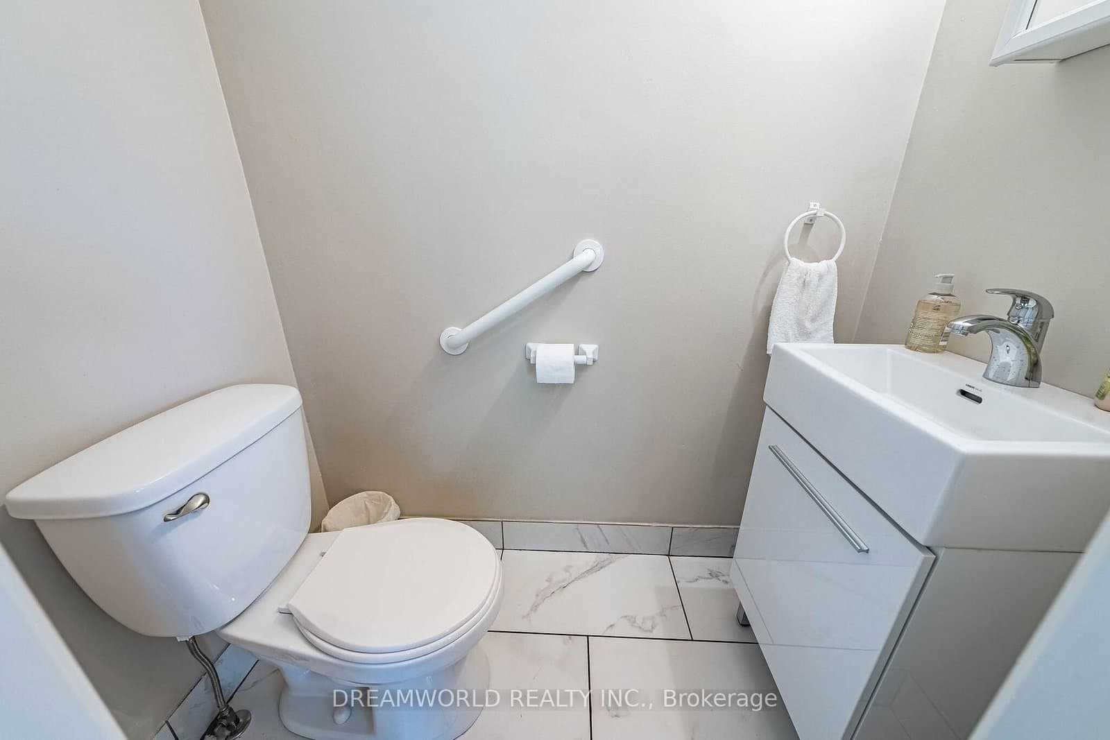 24 Whitburn Crescent thumbnail 19