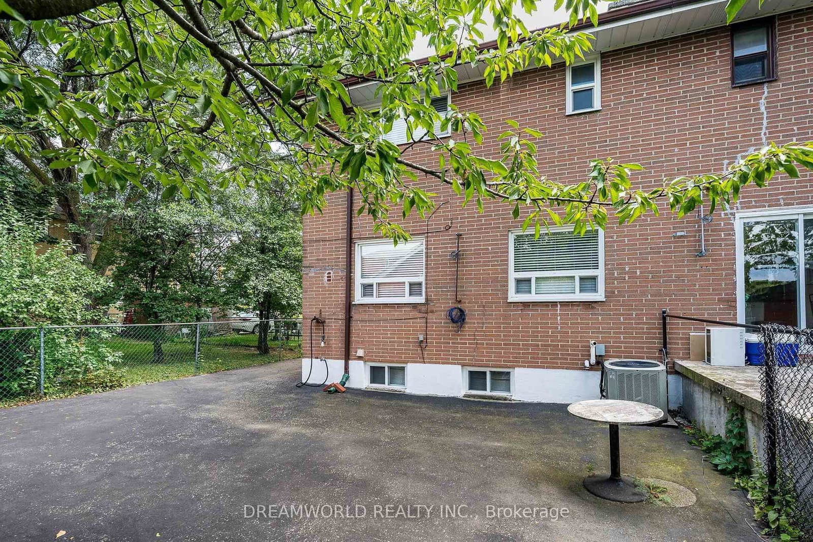 24 Whitburn Crescent thumbnail 43