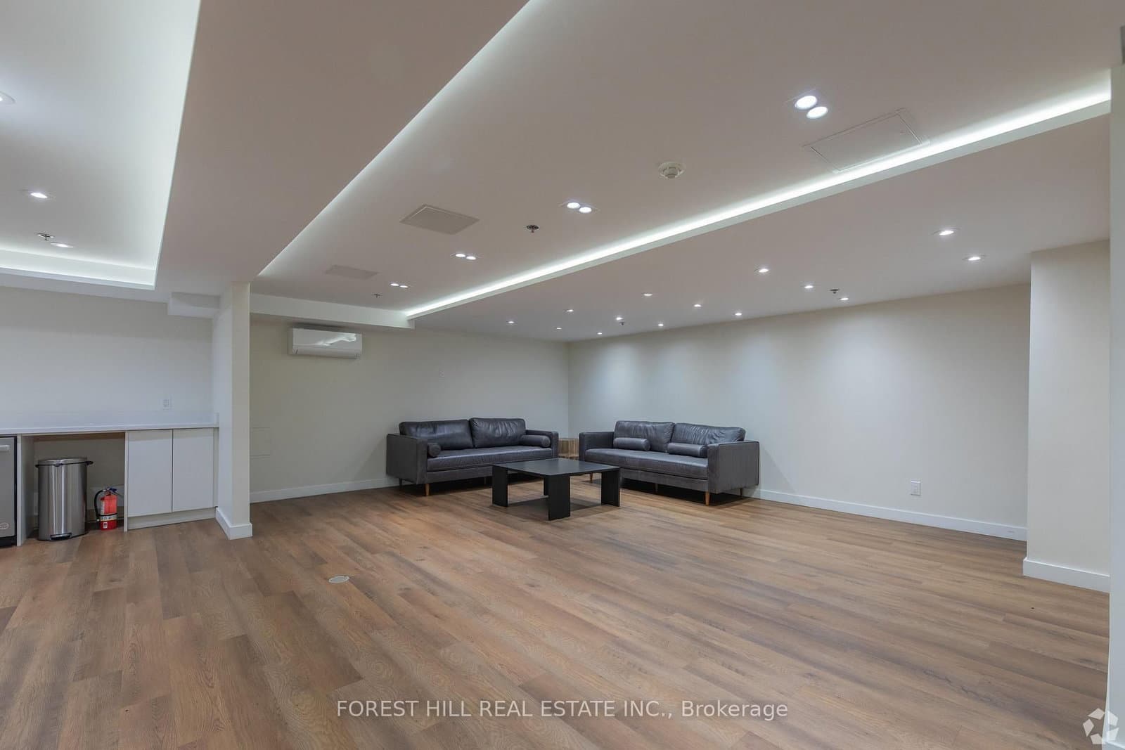 1130 Wilson Avenue, Unit 306 thumbnail 20