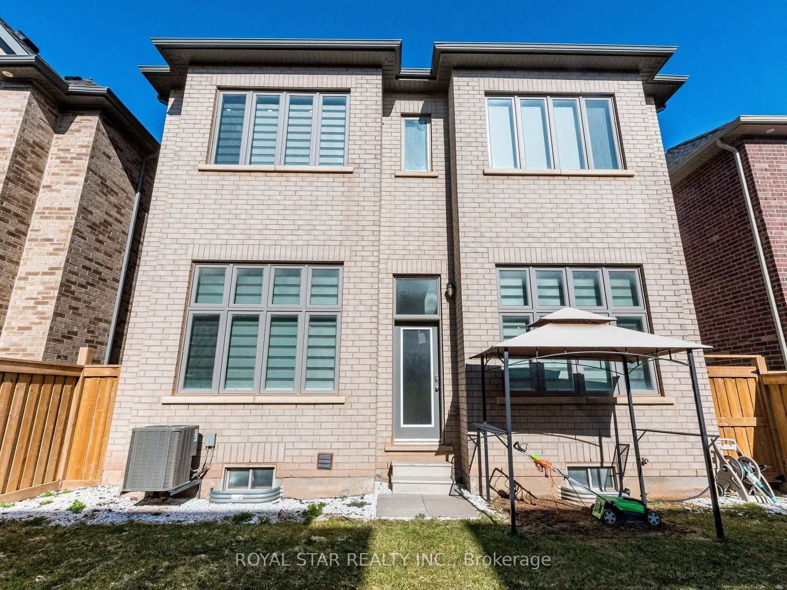 26 Marvin Avenue thumbnail 49