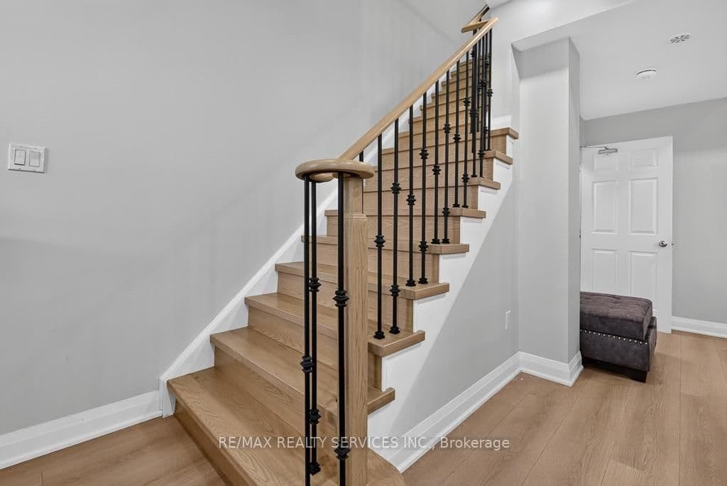 180 Howden Boulevard, Unit 15 thumbnail 22