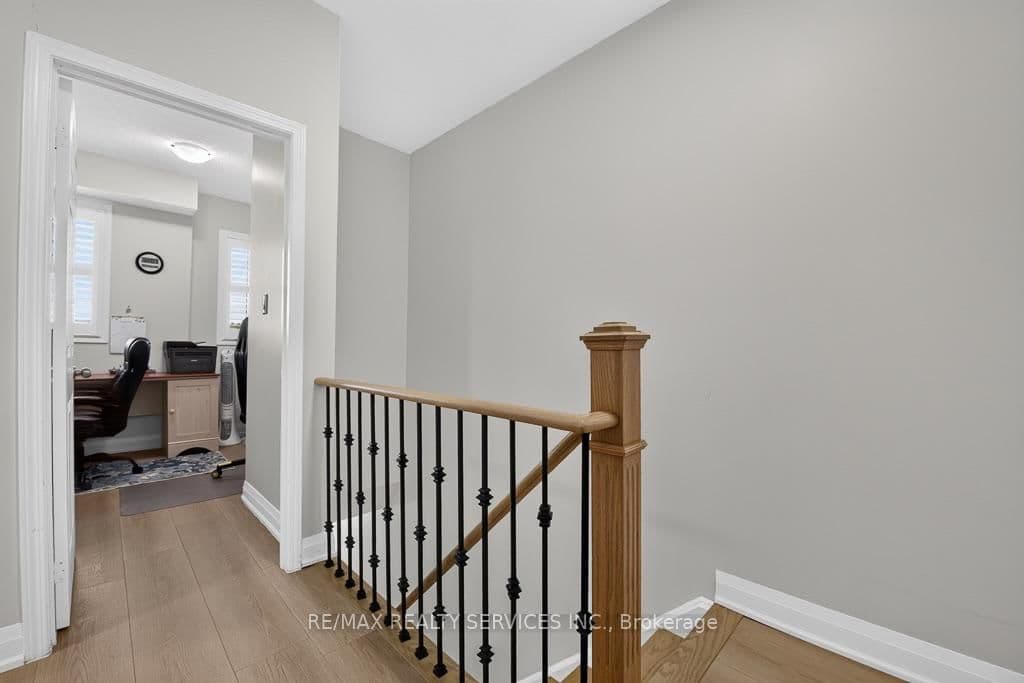 180 Howden Boulevard, Unit 15 thumbnail 23