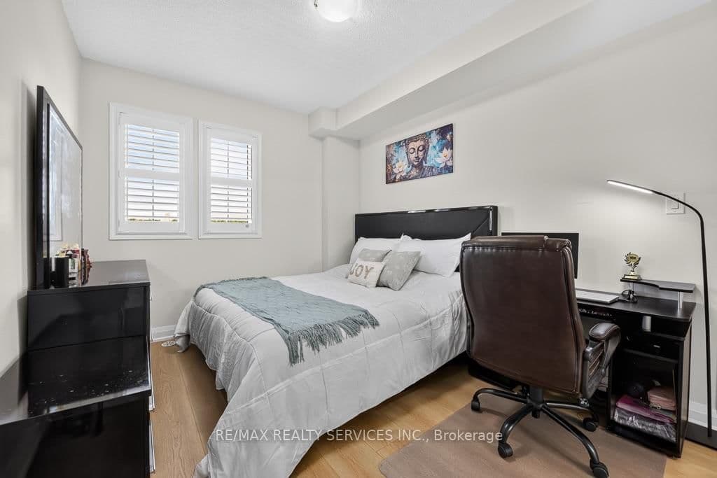 180 Howden Boulevard, Unit 15 thumbnail 29