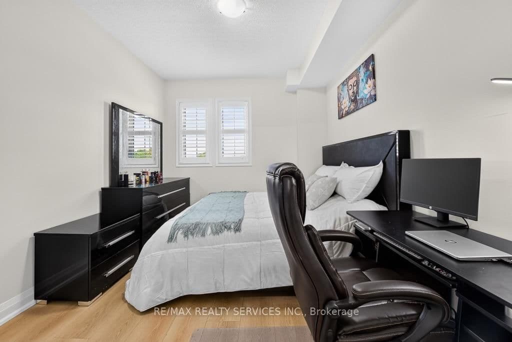180 Howden Boulevard, Unit 15 thumbnail 30