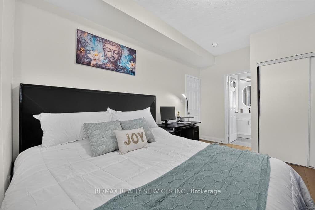 180 Howden Boulevard, Unit 15 thumbnail 31