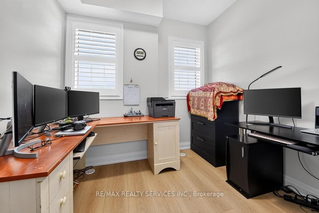 180 Howden Boulevard, Unit 15 thumbnail 34