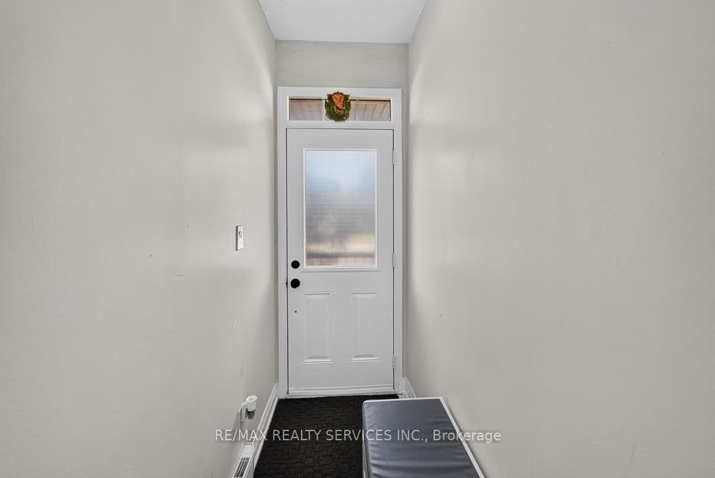 180 Howden Boulevard, Unit 15 thumbnail 5