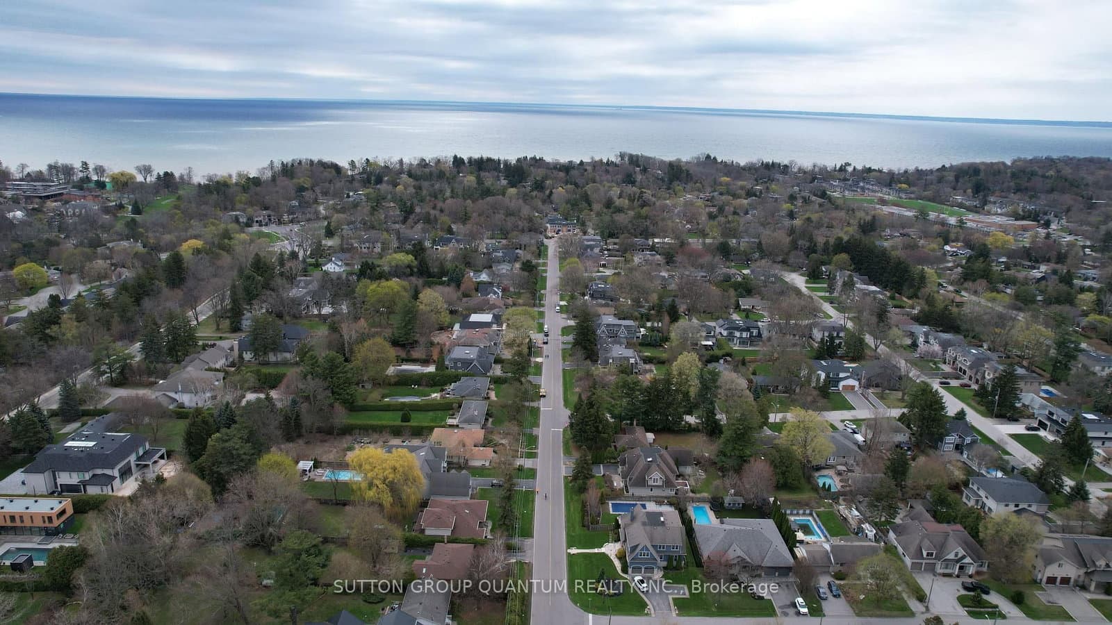 394 Maplehurst Avenue thumbnail 5