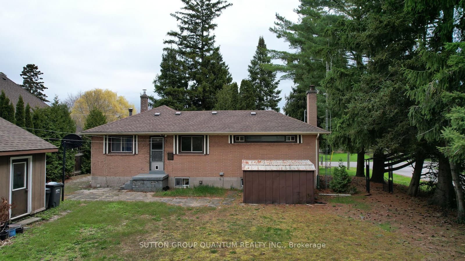 394 Maplehurst Avenue thumbnail 8
