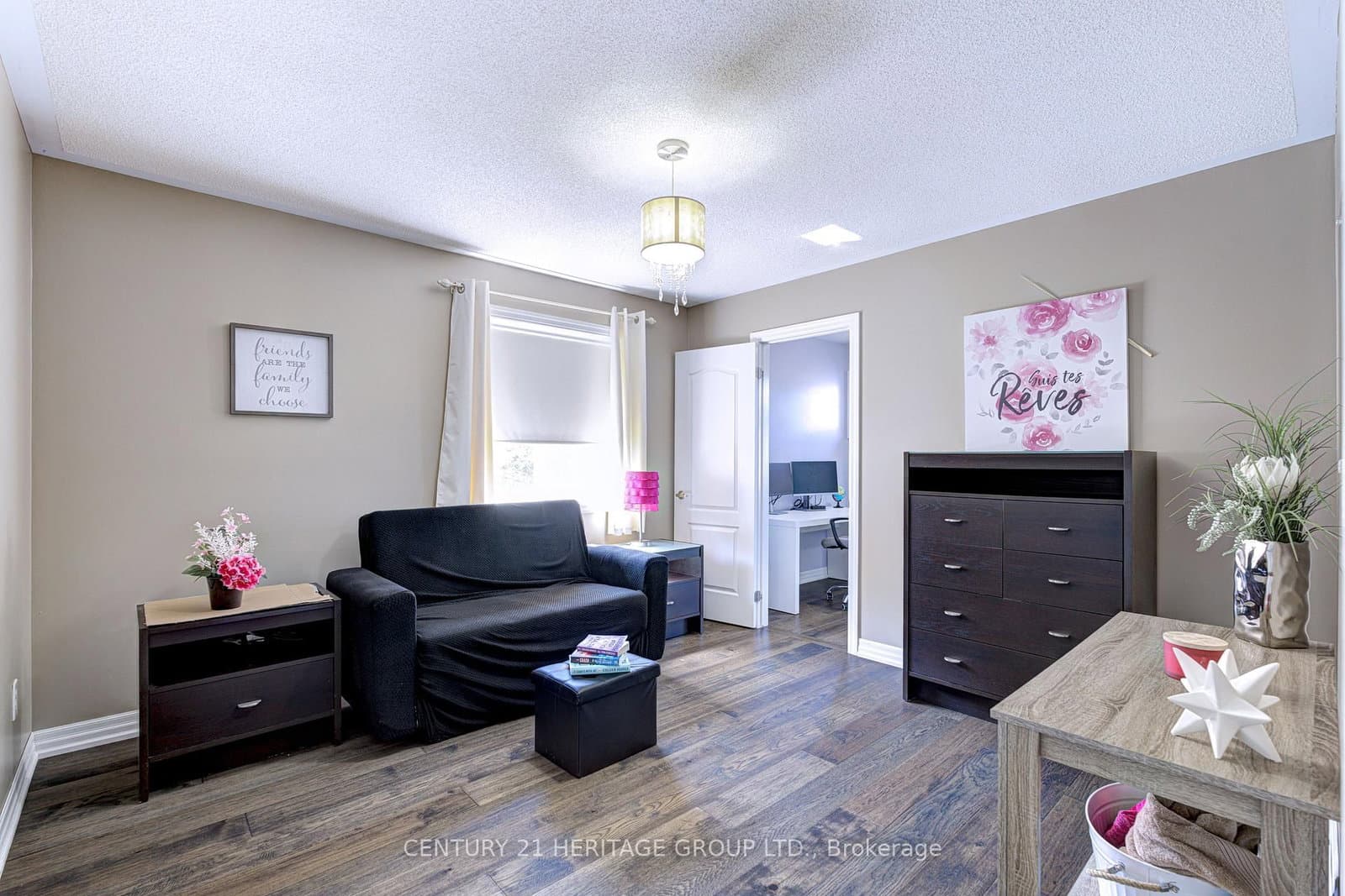 1406 Marshall Crescent thumbnail 30